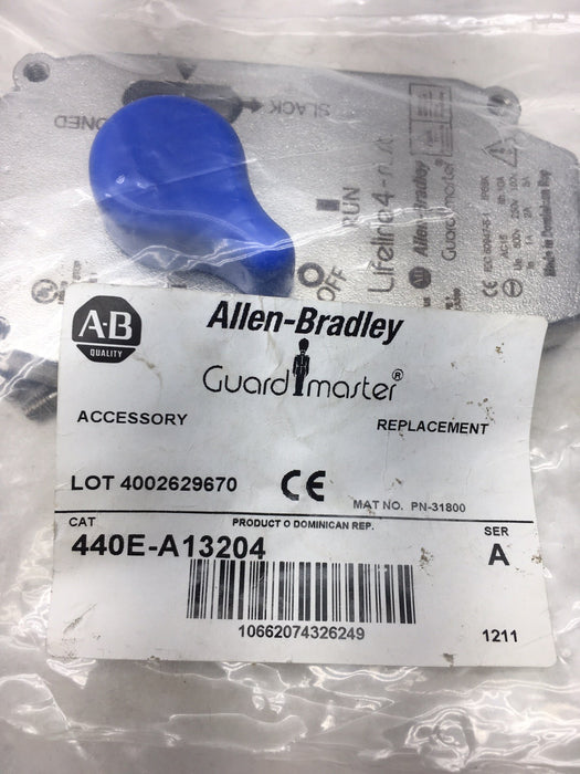 NUEVA CUBIERTA DE REPUESTO ALLEN BRADLEY 440E-A13204 GUARDMASTER SELLADA PN-31800 CANT.