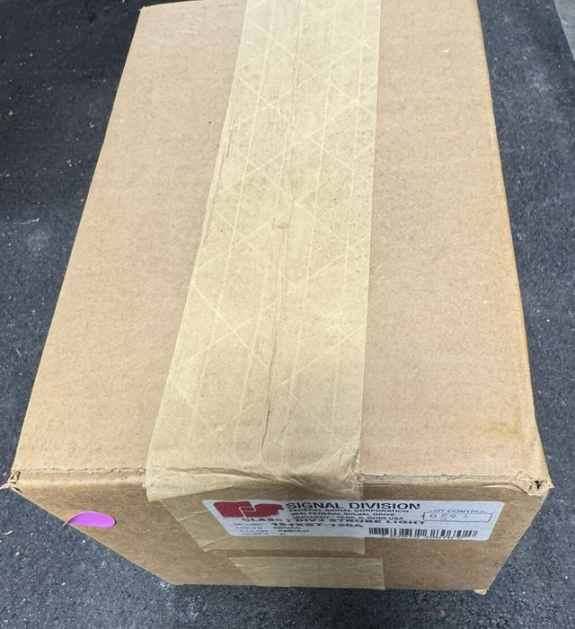 Isyarat Persekutuan 151XST-120A Lampu Strob Lokasi Berbahaya AMBER 120Vac OREN