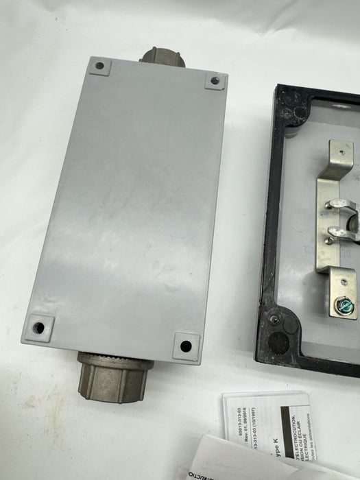 CONTACTOR FALTANTE NSSC D22 EATON CROUSE HINDS KRYDON FIBRA DE VIDRIO ENC 3/4"