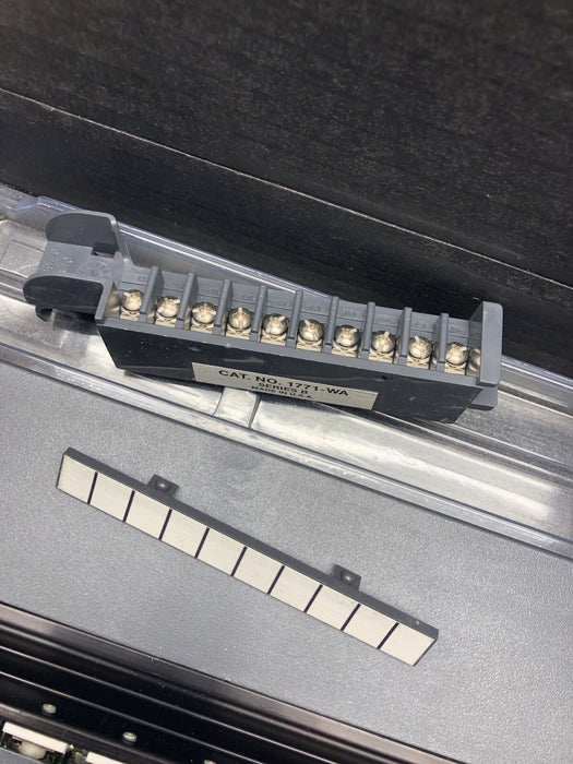 BARU ALLEN-BRADLEY 1771OA / 1771-OA AC PLC MODUL OUTPUT 8 SALURAN 1771 plc-5