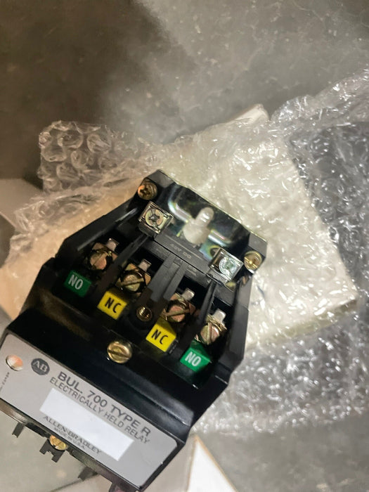 NEW 700DC-R220Z48 ALLEN-BRADLEY BULLETIN 700 TYPE R DC RELAY 2 N.C 2 N.O 48VDC