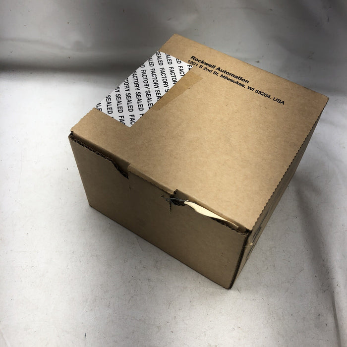 NUEVA FUENTE DE ALIMENTACIÓN ALLEN BRADLEY 1794PS13 FLEX I/O 120/230 VCA SELLADA 1794-PS13 FS