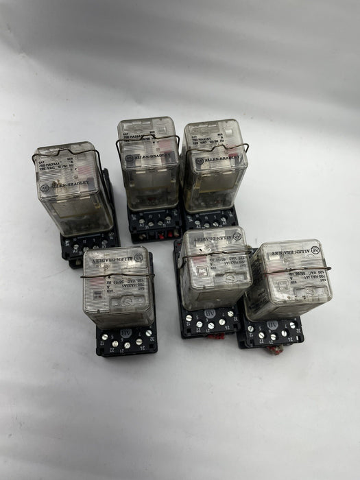 RELÉ DE CUBITOS DE HIELO ALLEN BRADLEY 700-HA33A1 USADO CON ENCHUFE 700-HN101