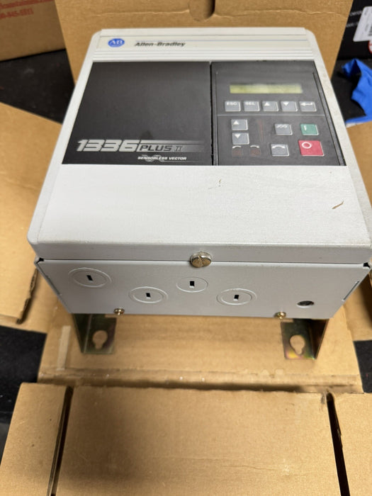 1336 PLUS II VFD 1336F-BRF10-AA-EN-HCS2 BAHARU ALLEN BRADLEY