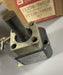 EE230-30820 CILINDRO CARGADOR NORM ABIERTO 20-140 VCA/CC EE220-30820