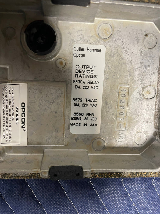 TUKUL PEMOTONG BARU 1320B-6501 OPCON 20 SERIES PHOTO ELECTRIC EATON 104657