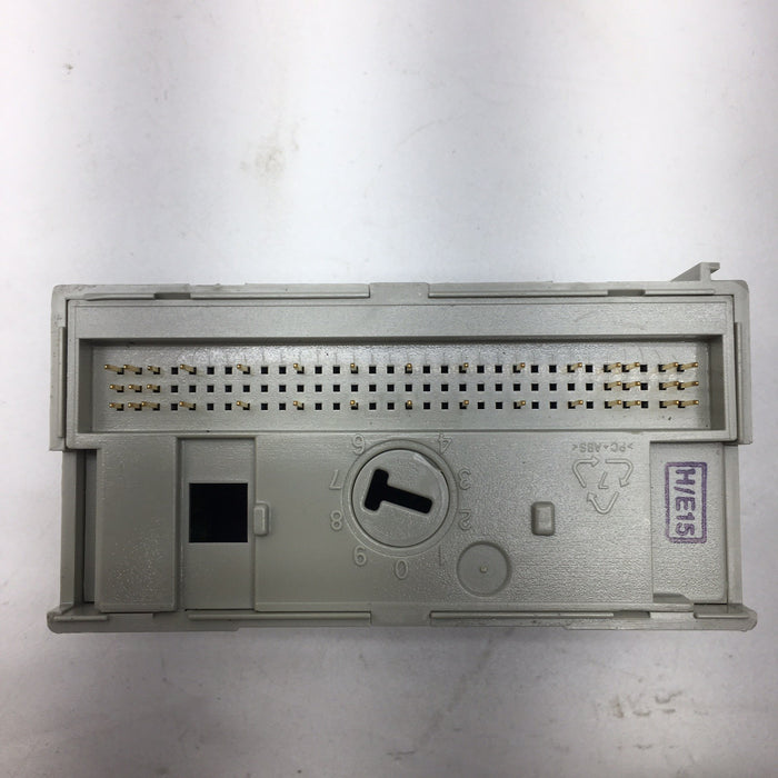 MÓDULO DE SALIDA DE FUENTE DE E/S FLEXIBLE DE 24 VCC ALLEN BRADLEY 1794-OB16 CON BASE 1794-TB2
