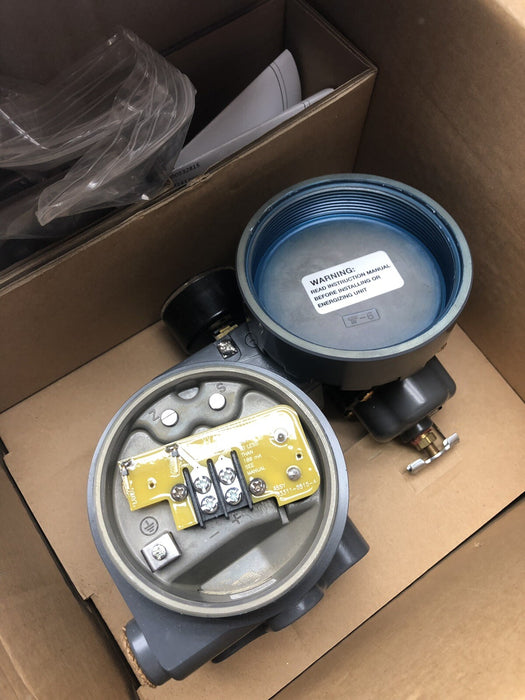 NUEVO 2014 EMERSON 846-738-110611 Transductor 4-20 mA 0,5-18 psi SALIDA I/P I2P