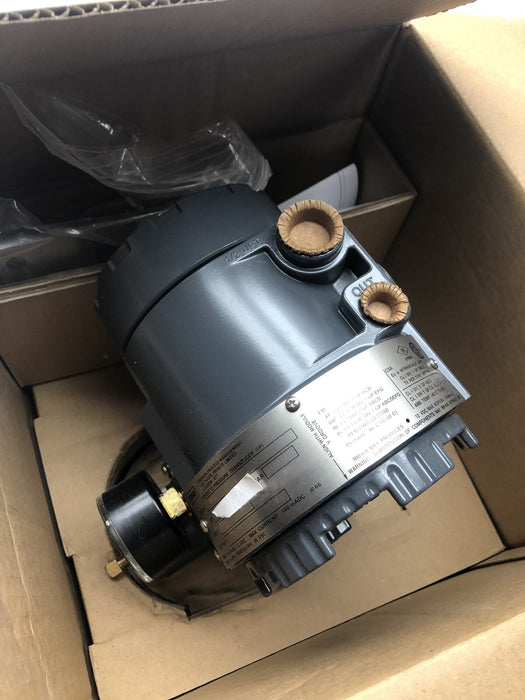 NUEVO 2014 EMERSON 846-738-110611 Transductor 4-20 mA 0,5-18 psi SALIDA I/P I2P