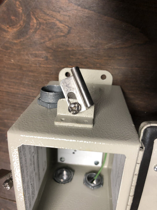 FALTA EL INTERRUPTOR ALLEN BRADLEY 194E-FA16E-P11 DESCONEXIÓN DE CARGA/MOTOR CERRADO