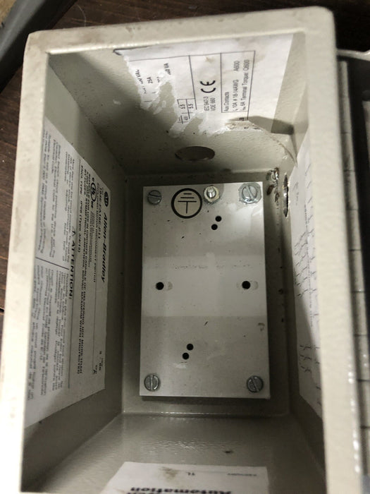 FALTA EL INTERRUPTOR ALLEN BRADLEY 194E-FA16E-P11 DESCONEXIÓN DE CARGA/MOTOR CERRADO