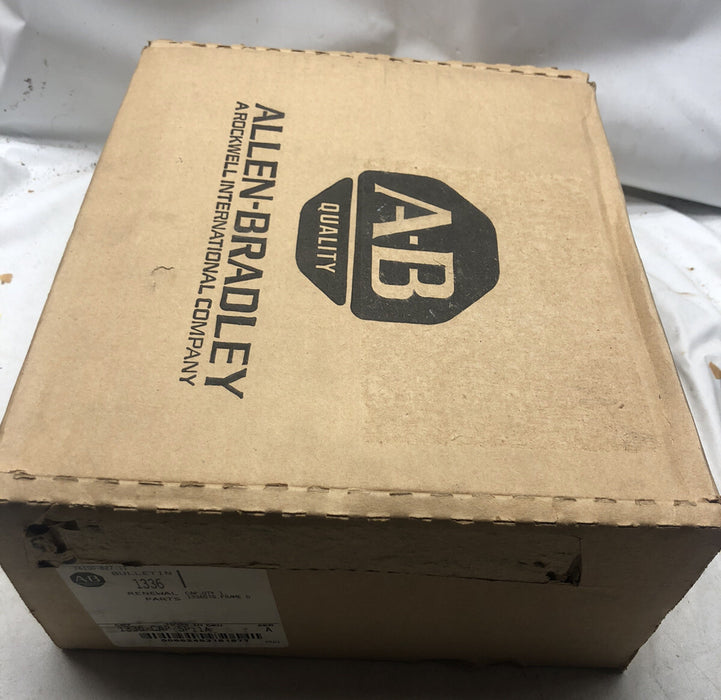 NUEVA TAPA ALLEN-BRADLEY 1336-CAP-SP11A SELLADA 1336STG MARCO D