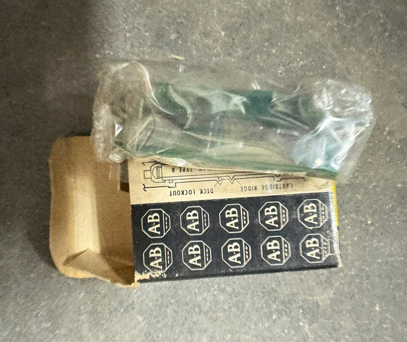 700-CR5 NEW ALLEN BRADLEY CONTACT CARTRIDGE TYPE R RELAY N.O.