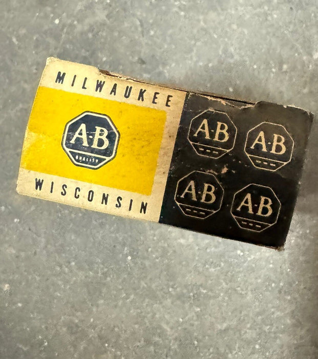 700-CR5 NEW ALLEN BRADLEY CONTACT CARTRIDGE TYPE R RELAY N.O.