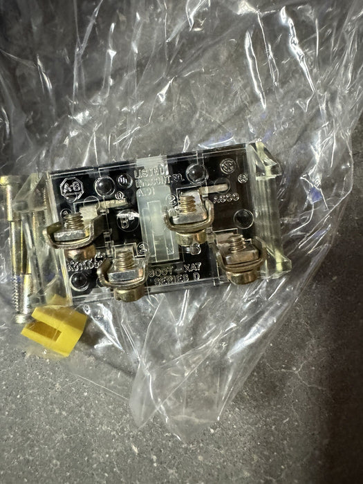 Bloque de contactos Allen Bradley 800T-XA7, bloque superficial, 1 NC (ruptura tardía) - 1 NC