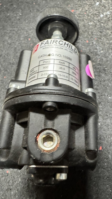 Regulador neumático Fairchild 10262 de 1/4 pulg. Npt, 500 psi, suministro máximo de 2 a 150 psi.