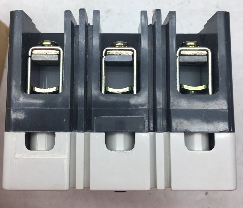 Interruptor de alimentación trifásico Cutler-Hammer FD3015L de 15 amperios, nuevo pero dañado
