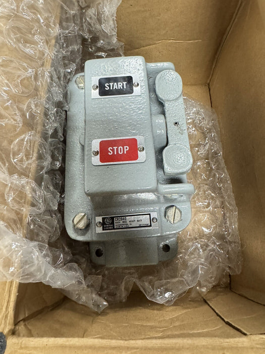 CR2940NJ202A GE CONTROLS START STOP LEVER TYPE PUSHBUTTON STATION CR2940