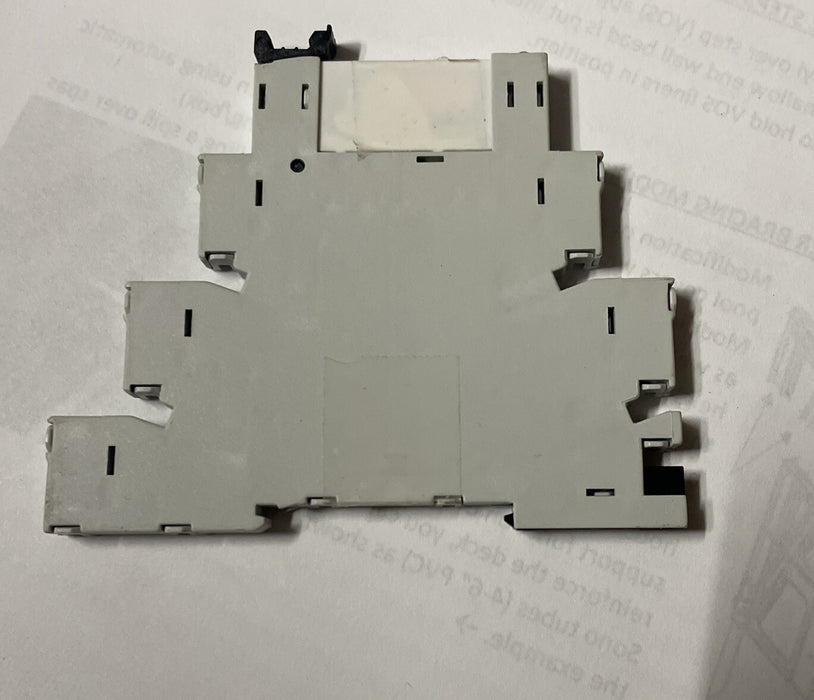 MÓDULO DE INTERFAZ ALLEN BRADLEY 700-HLT 700-TBR24 RELÉ DE INTERPOSICIÓN 700H-HLT1Z