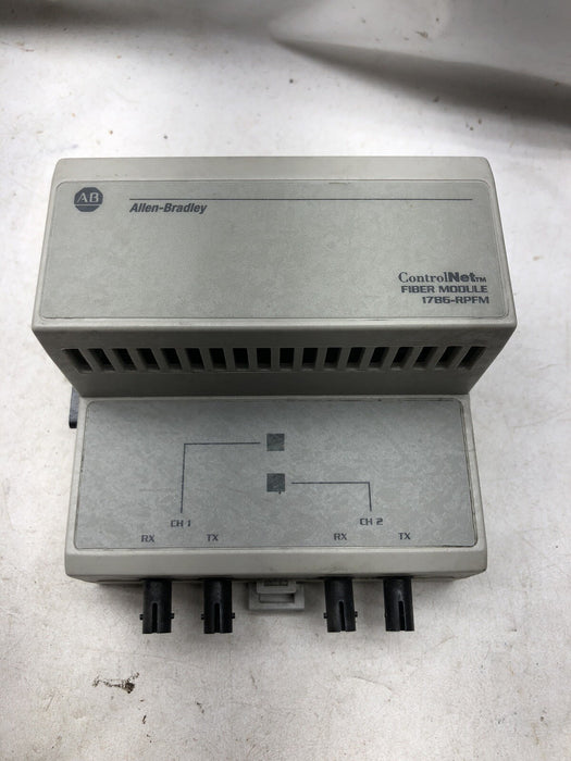 MÓDULO DE FIBRA CONTROLNET 1786-RPFM DE ALLEN BRADLEY 1786-RPFM/A