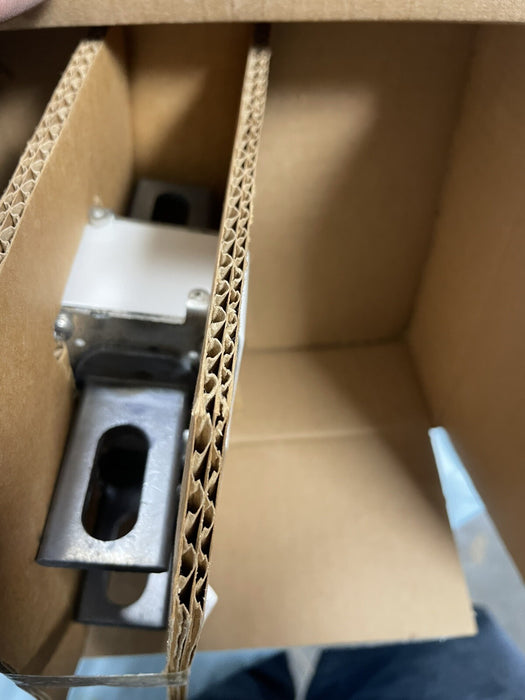 KOTAK BARU 2 GOULD AMPTRAP A2-70C600-4L AMP FIUS