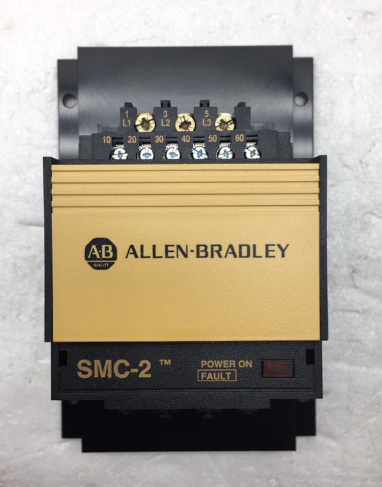 NUEVO CONTROLADOR DE MOTOR INTELIGENTE ALLEN BRADLEY 150-A09NA-ND SER UN SMC-2 150-A09NA