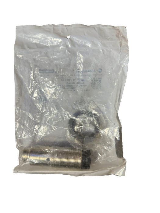 NUEVO 2023 ALLEN-BRADLEY 872C-A15N30-N3 SENSOR DE PROXIMIDAD INDUCTIVO N.° 15 mm sellado