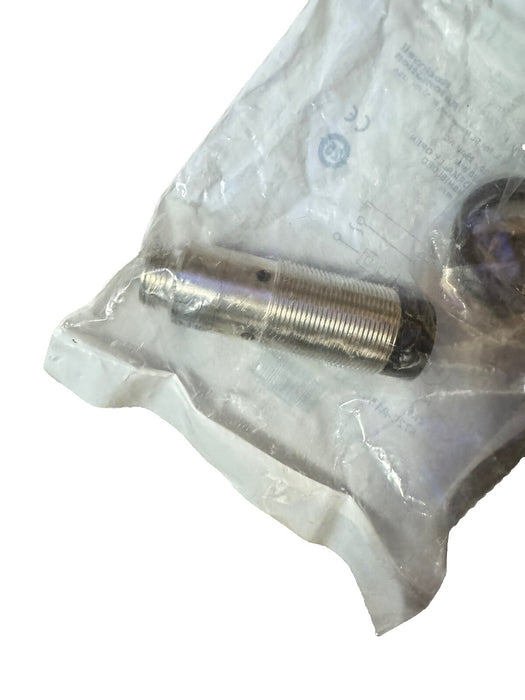 NUEVO 2023 ALLEN-BRADLEY 872C-A15N30-N3 SENSOR DE PROXIMIDAD INDUCTIVO N.° 15 mm sellado