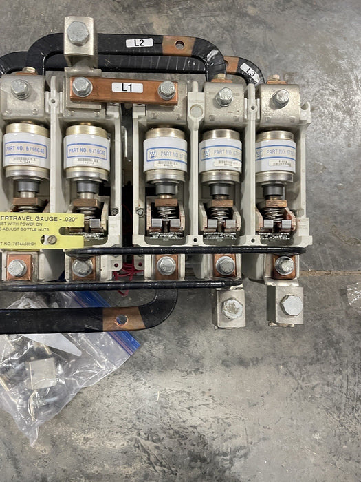 V211K5CJZ1 NEMA 5 CONTACTOR DE VACÍO INVERSOR CUTLER HAMMER 110/120 V BOBINA 270 A