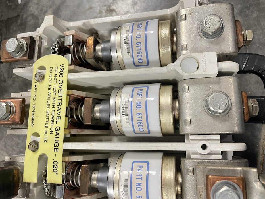 V211K5CJZ1 NEMA 5 CONTACTOR DE VACÍO INVERSOR CUTLER HAMMER 110/120 V BOBINA 270 A