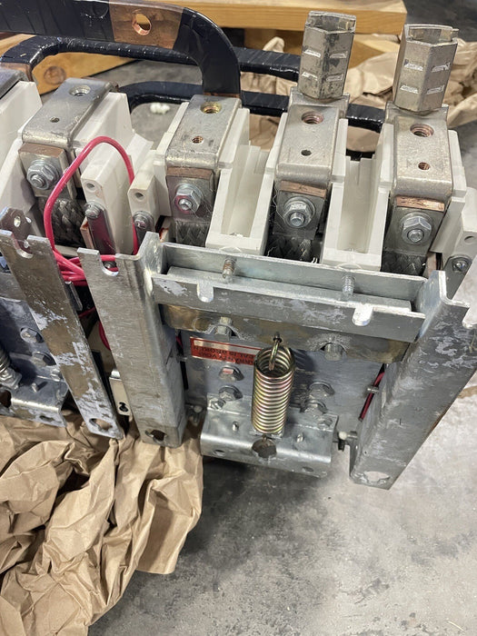 V211K5CJZ1 NEMA 5 CONTACTOR DE VACÍO INVERSOR CUTLER HAMMER 110/120 V BOBINA 270 A