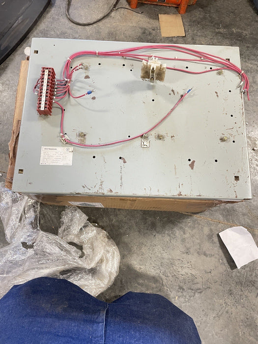 V211K5CJZ1 NEMA 5 CONTACTOR DE VACÍO INVERSOR CUTLER HAMMER 110/120 V BOBINA 270 A