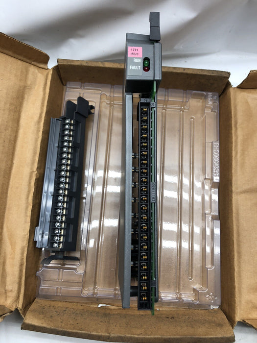 Nuevo PLC-5 analógico 1771-IFE Allen Bradley 2012 SER C