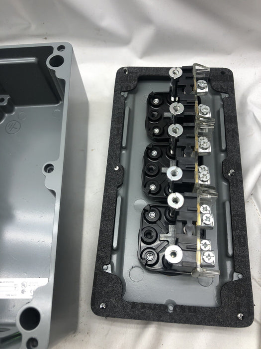 NUEVA ESTACIÓN DE CONTROL ALLEN BRADLEY SELLADA 800T-3TD APERTURA CIERRE PARADA PUERTA ETC.
