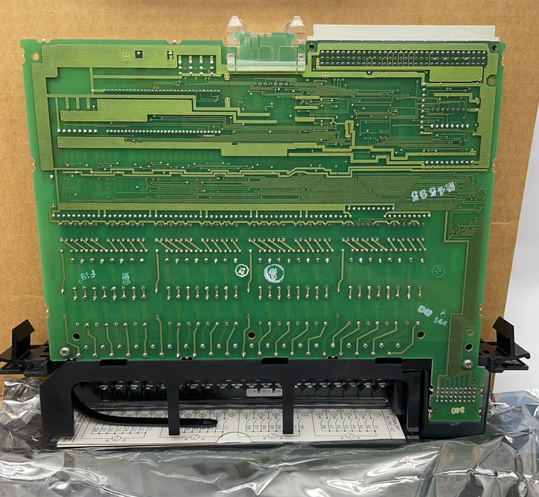 Entrada lógica discreta GE FANUC IC697MDL250F SERIE 90-70 MDL120AC 32PT AISLADA