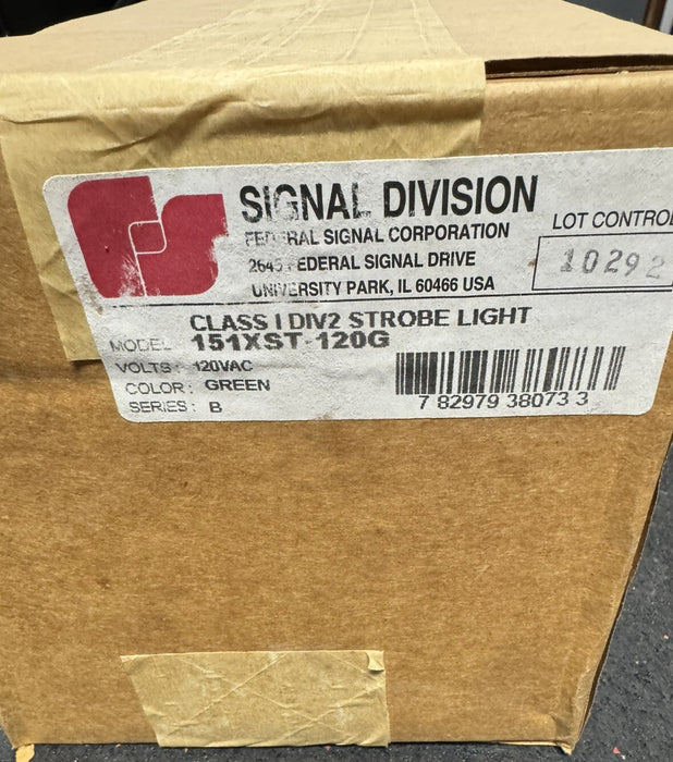 Luz estroboscópica Federal Signal 151XST-120G para áreas peligrosas, verde, 120 V CA, sin usar