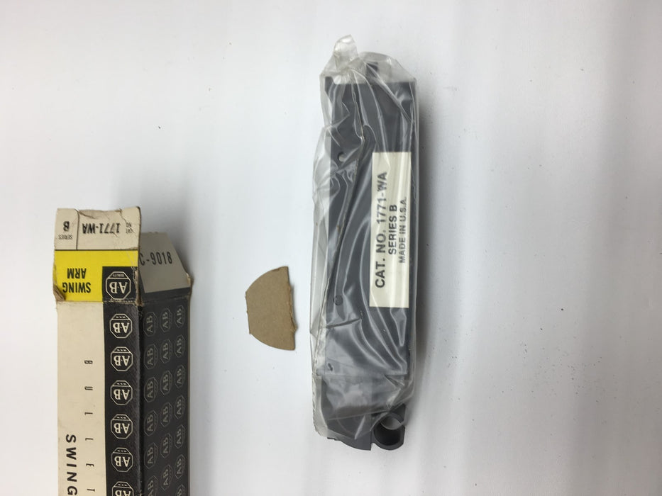 ALLEN BRADLEY CAT 1771-WA BRAZO OSCILANTE