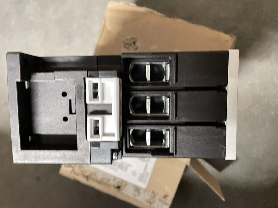 NUEVO CONTACTOR SIEMENS 3RT1036-1AK60 TRIFÁSICO 22KW NIB