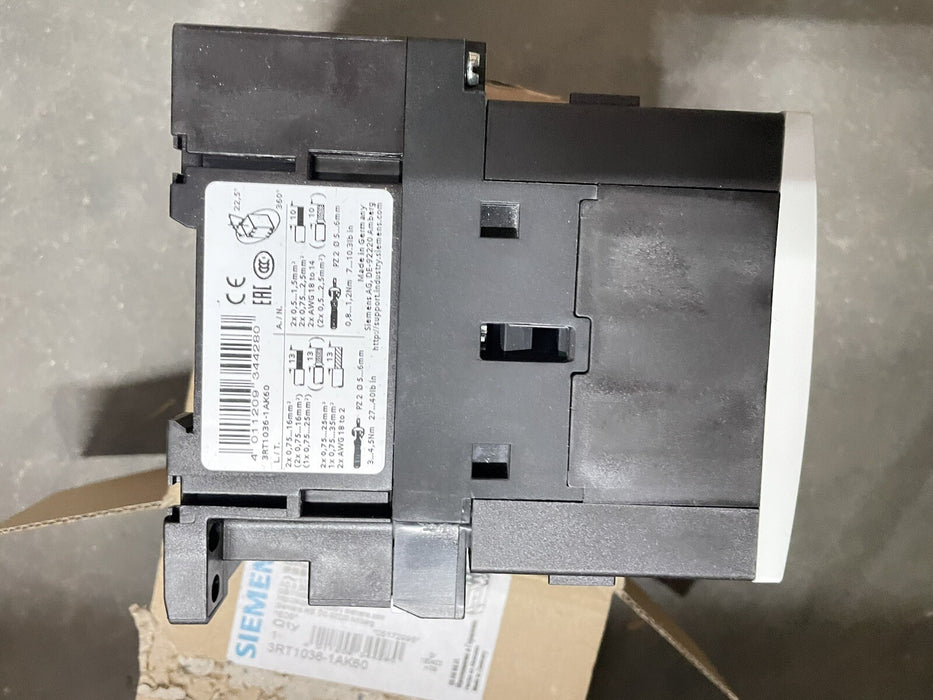 NUEVO CONTACTOR SIEMENS 3RT1036-1AK60 TRIFÁSICO 22KW NIB