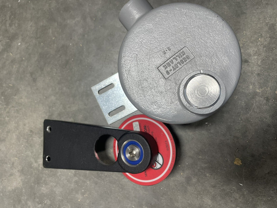 NEW SCP1000 ZERO SPEED SWITCH AND 700-000206 PULSER DISC BY ELECTRO SENSOR