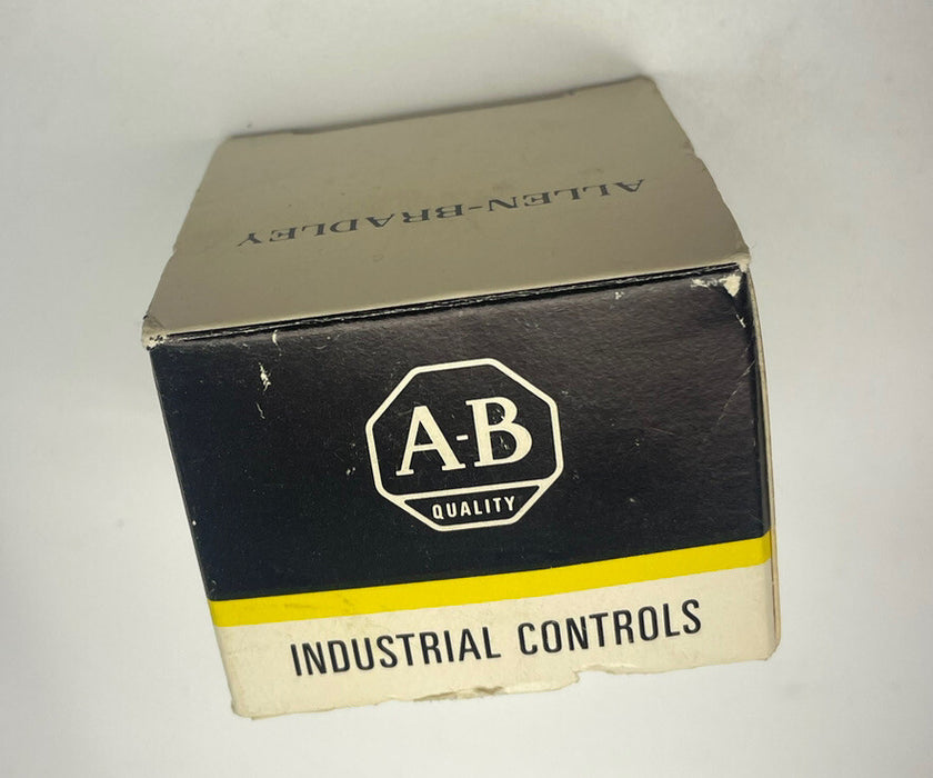 CANT. 1 NUEVO BLOQUE DE CONTACTO ALLEN BRADLEY 800T-XA /C 1 NC 1 NO