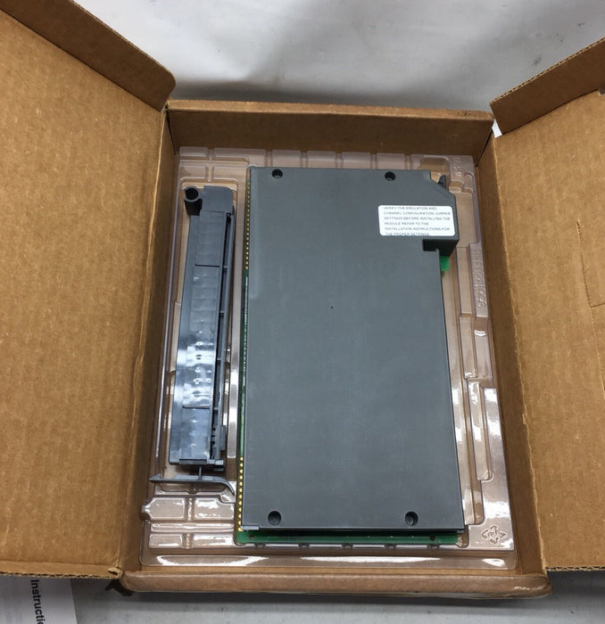 Nuevo revestimiento conformado 1771-IFEK Allen Bradley 1771-lFEK/C Entrada analógica NIB AB