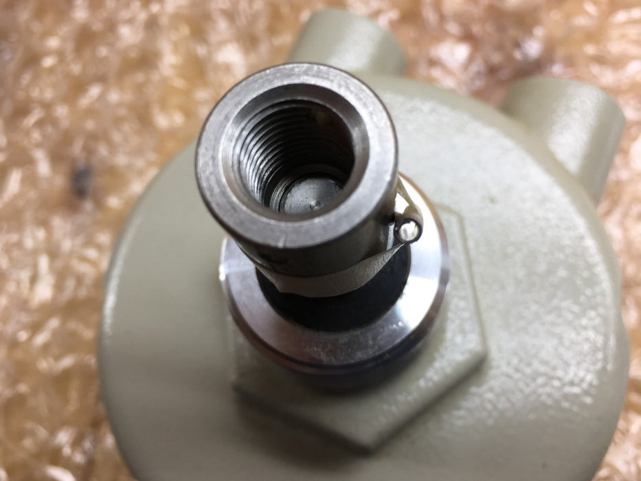 SLC-B Syntron Paddle Hopper Level SWITCH SLC_B FMC 172939-A Plug Chute SILO BIN