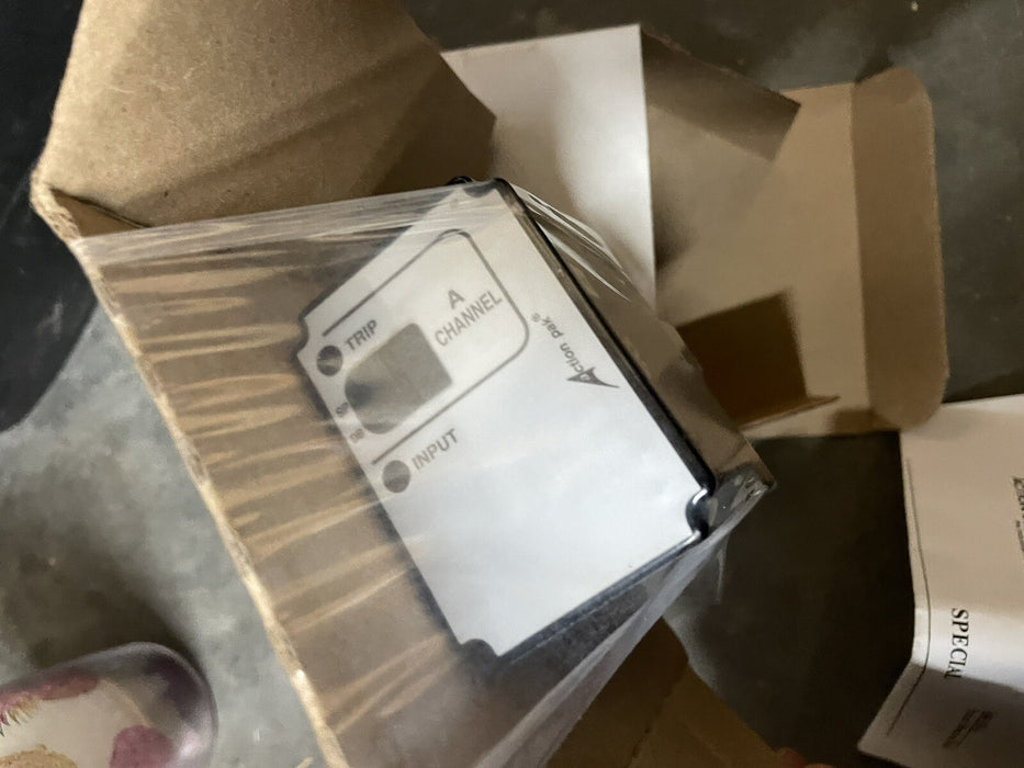BARU KHAS 400VAC EUROTHERM SCHNEIDER ACTION PAK 1680-2001-1 AP1680 1680-2001S