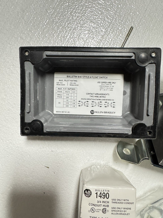 840-A4 NEW ALLEN BRADLEY FLOAT SWITCH NNB