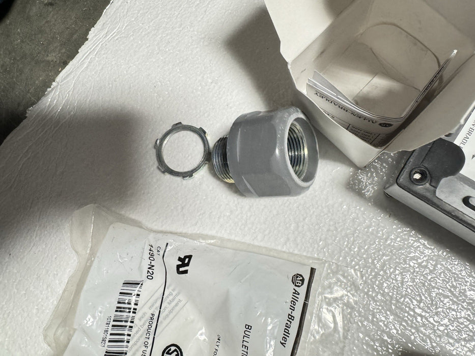 840-A4 NEW ALLEN BRADLEY FLOAT SWITCH NNB