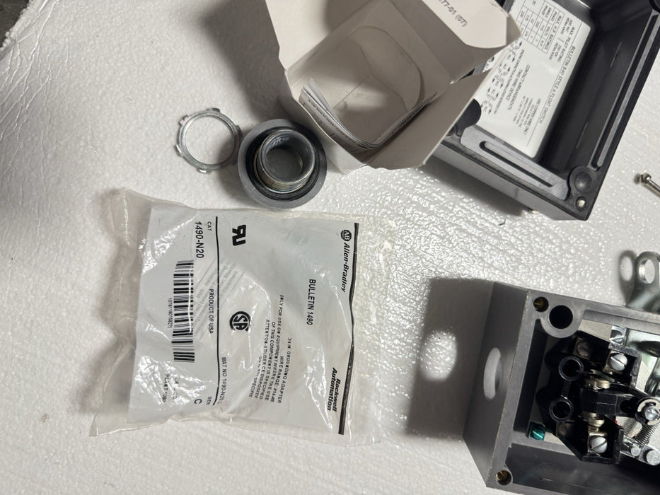 840-A4 NEW ALLEN BRADLEY FLOAT SWITCH NNB