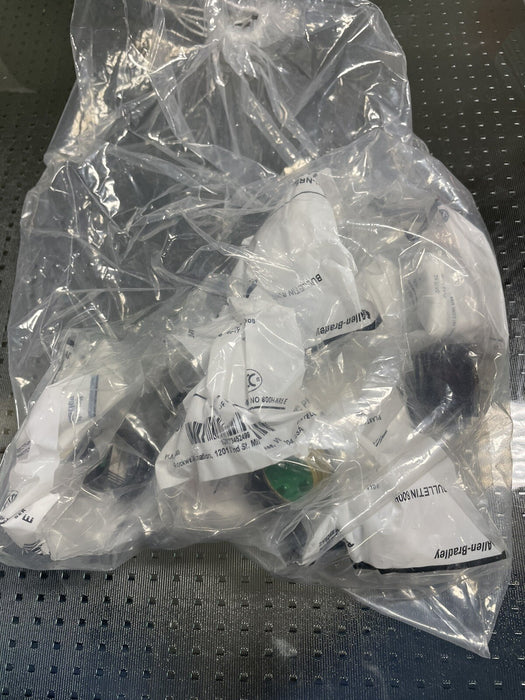 1 NEW SEALED 800H-NR5 ALLEN BRADLEY SELECTOR SWITCH KNOB w/ COLORED INSERT KIT