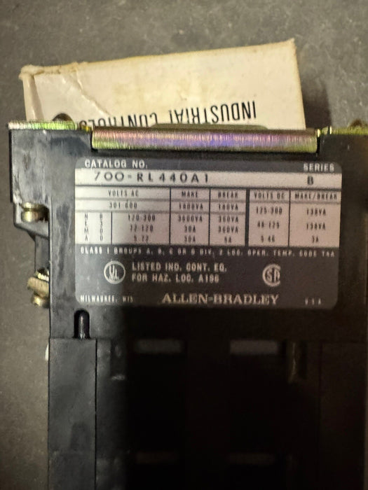 NEW ALLEN-BRADLEY BULLETIN 700 700-RL440A1 TYPE R 120 VAC RELAY 4 N.C 4 N.O