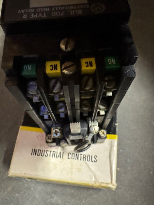 NEW ALLEN-BRADLEY BULLETIN 700 700-RL440A1 TYPE R 120 VAC RELAY 4 N.C 4 N.O